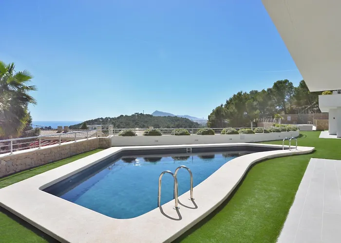 Altea Bayview Apartment By Nras